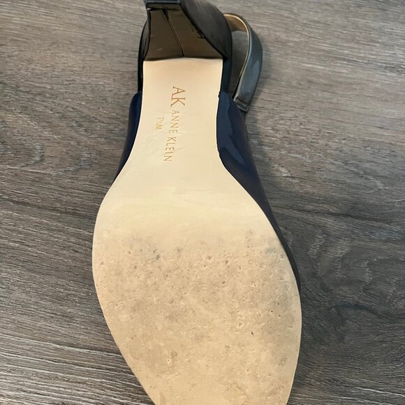 Anne Klein Akebony Navy/Grey- Ebony- Size 7.5 Heels - Picture 6 of 9